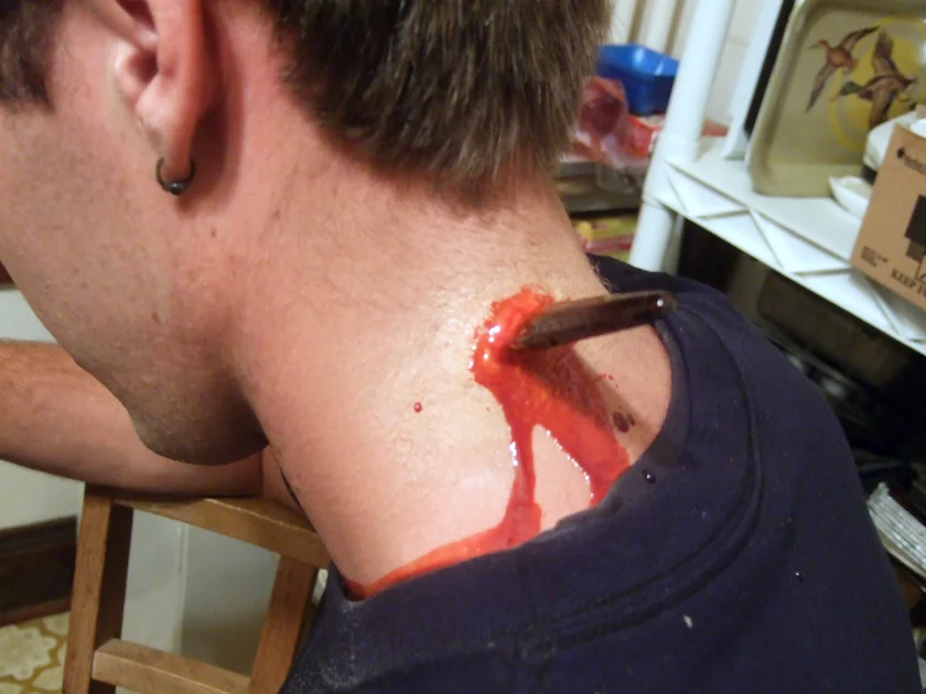 Kyle Berg as a thug.